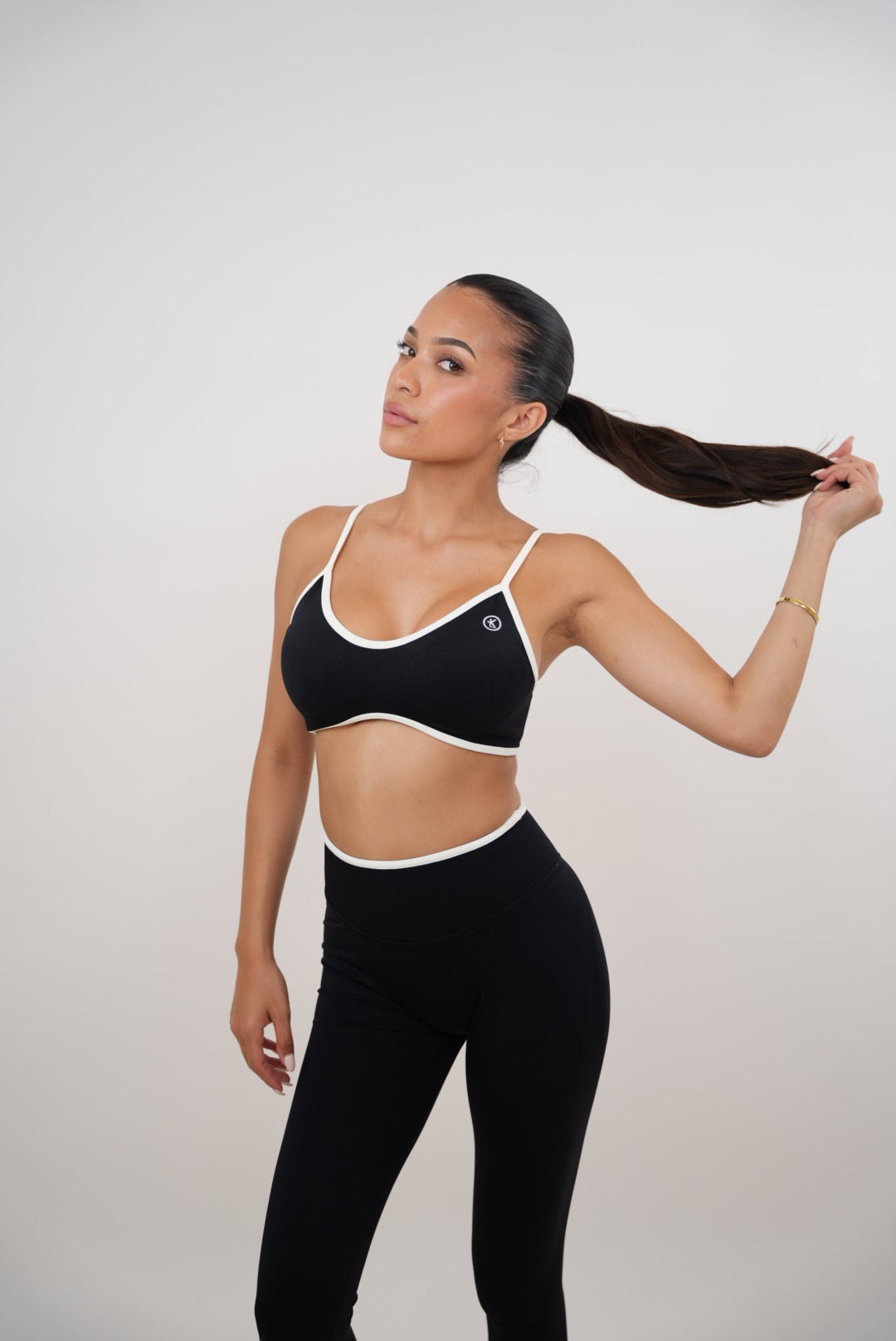 AURA Power Black Sports Bra